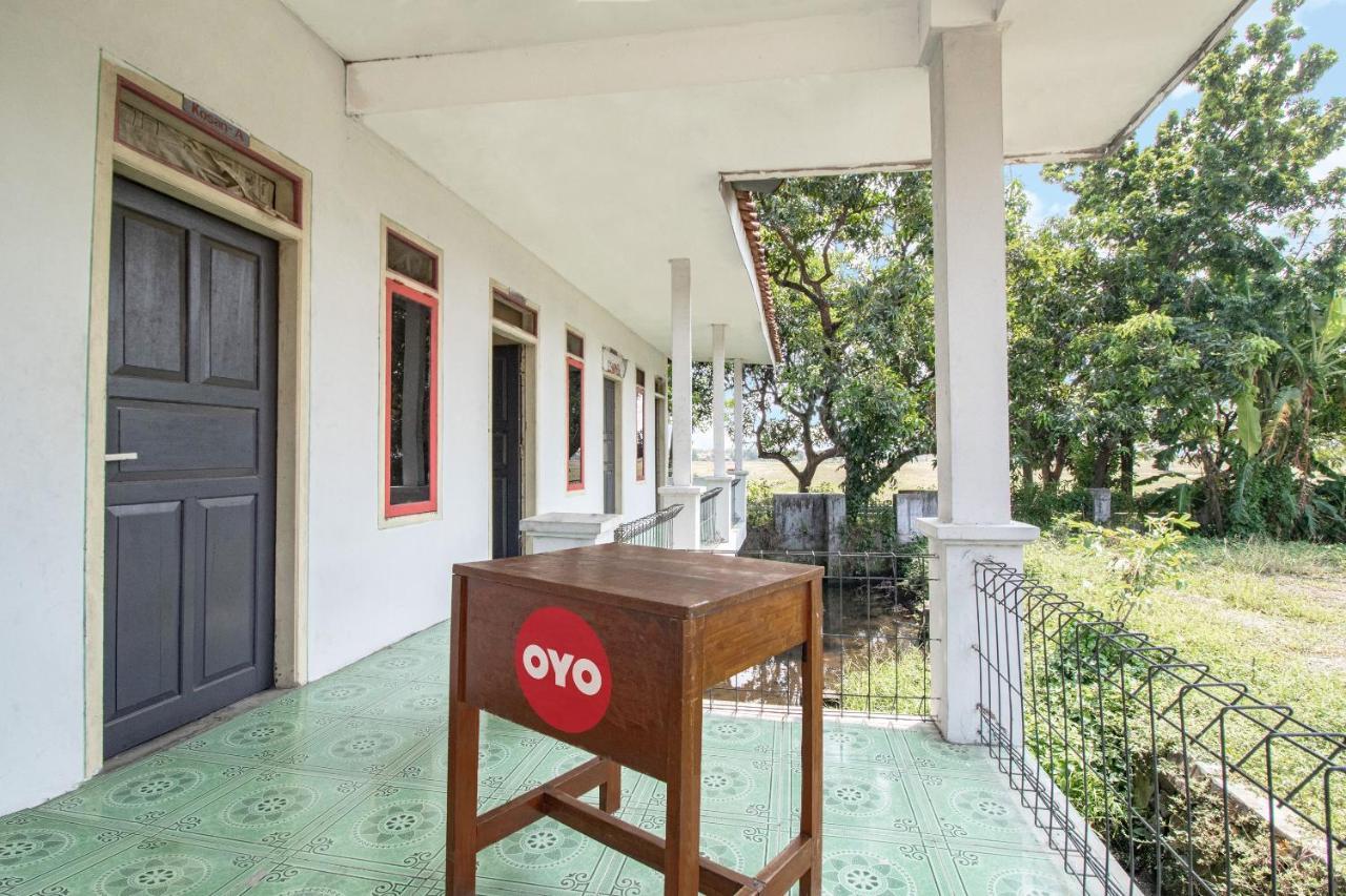 Hotel Spot On 92832 Al Mahira Syariah Majalengka Exterior foto