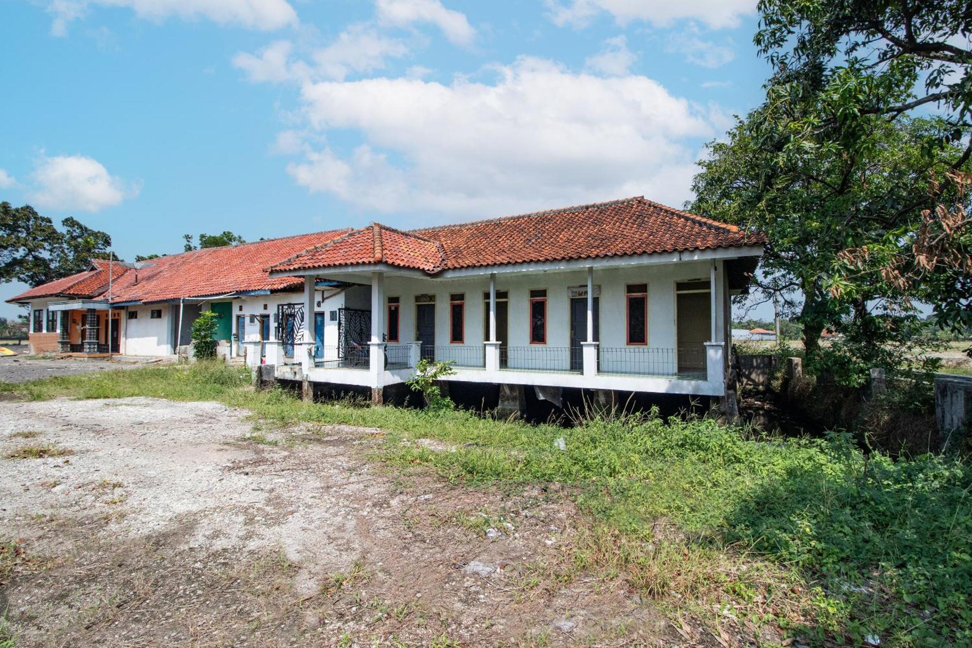 Hotel Spot On 92832 Al Mahira Syariah Majalengka Exterior foto