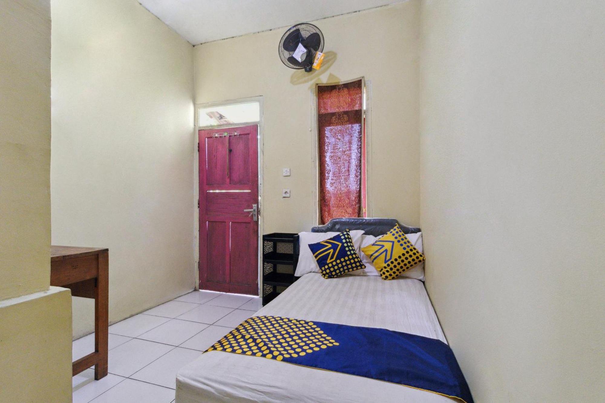 Hotel Spot On 92832 Al Mahira Syariah Majalengka Exterior foto